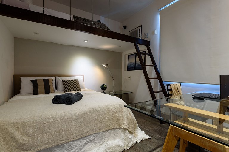 2 Quartos na Urca com Home-Office - 100m da Mureta