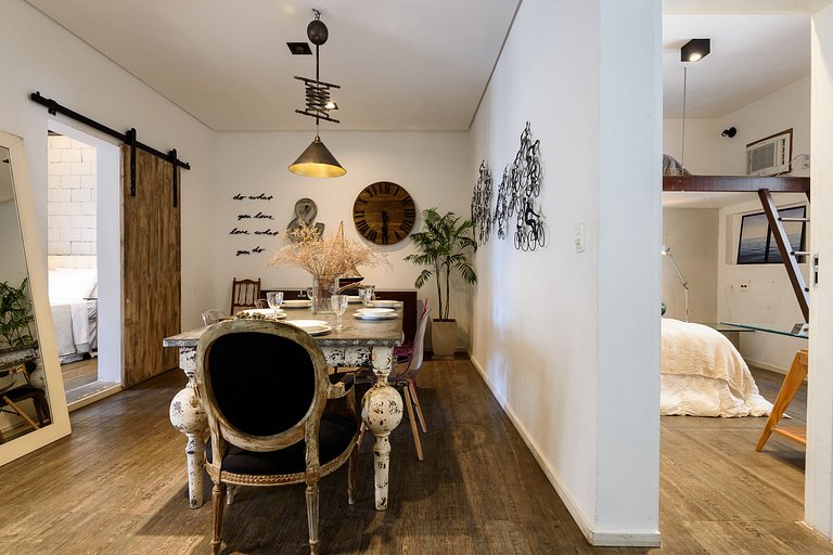 2 Quartos na Urca com Home-Office - 100m da Mureta