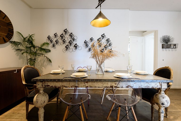 2 Quartos na Urca com Home-Office - 100m da Mureta