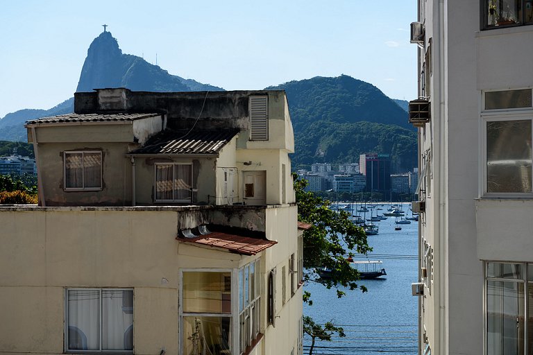 Varanda com Vista pro Cristo - 2 Quartos na Urca
