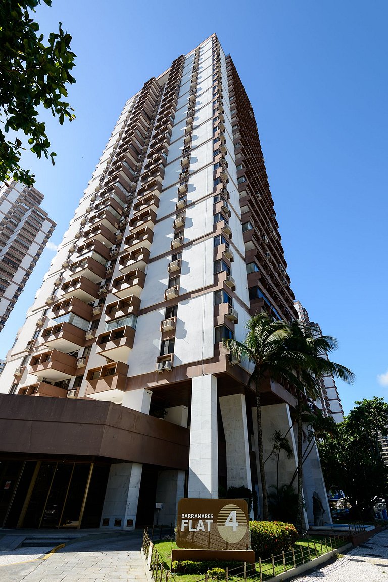 2 Quartos Reformado com Vista Mar e Piscina