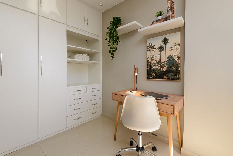 2 Qtos Reformado Vista Mar e Piscina na Cobertura