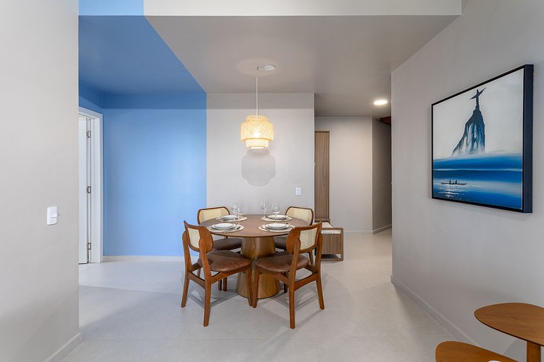 Novo Vista Mar com Varanda - Mobiliado e Decorado