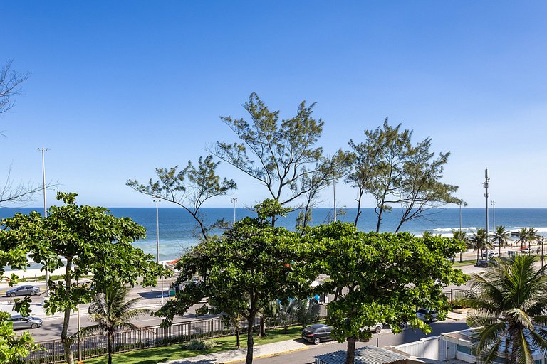 Novo Vista Mar com Varanda - Mobiliado e Decorado
