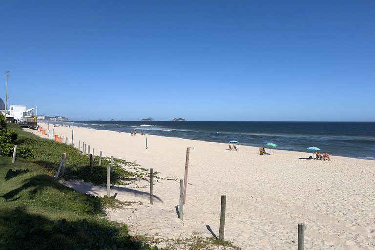 Novo Vista Mar com Varanda - Mobiliado e Decorado